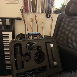 WA 8000 TUBE MIC - MINT CONDITION