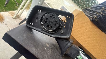 2021 Chevy Silverado mirror base
