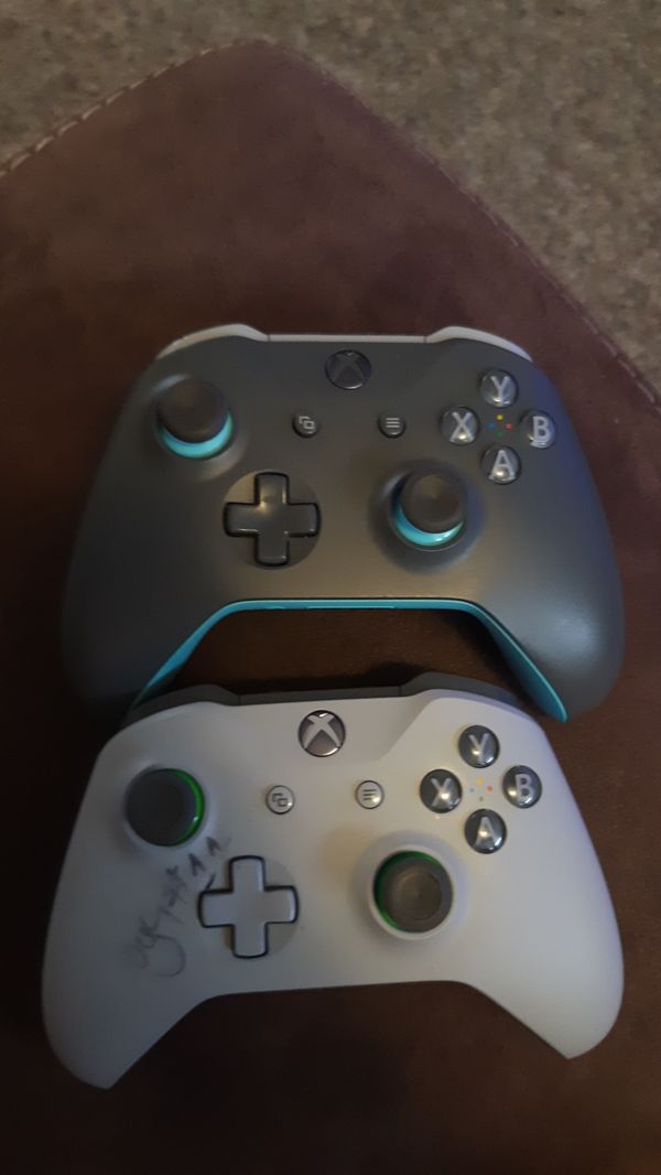 Xbox one remotes for Sale in Parma, OH OfferUp