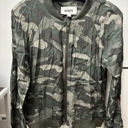 Camo Jacket Women’s Medium