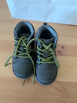 Navy blue Oshkosh boots