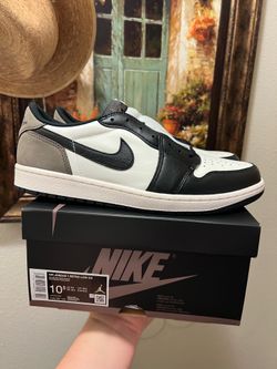 Jordan 1 Retro Low OG Mocha Sneakers