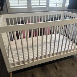 baby crib