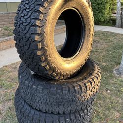 35x12.50x17 Bfgoodrich Tires 