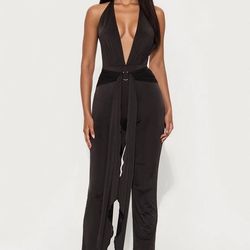 Halter Jumpsuit ! Size Large 