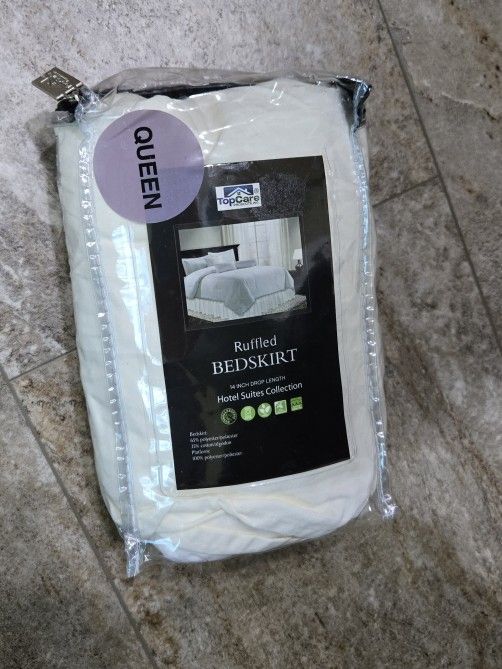 QUEEN BEDSKIRT IVORY EXCELLENT CONDITION