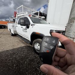 Car Keys/Llaves De Autos/Key Fobs