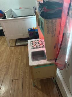 Play kitchen