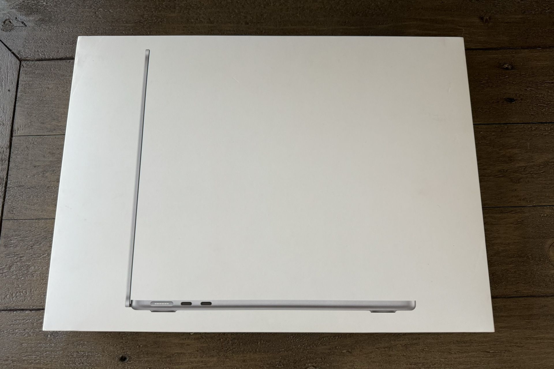 MacBook Air M2 With AppleCare +