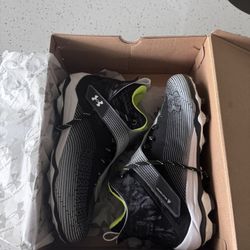 Under Armour UA Highlight Hammer MC - worn once