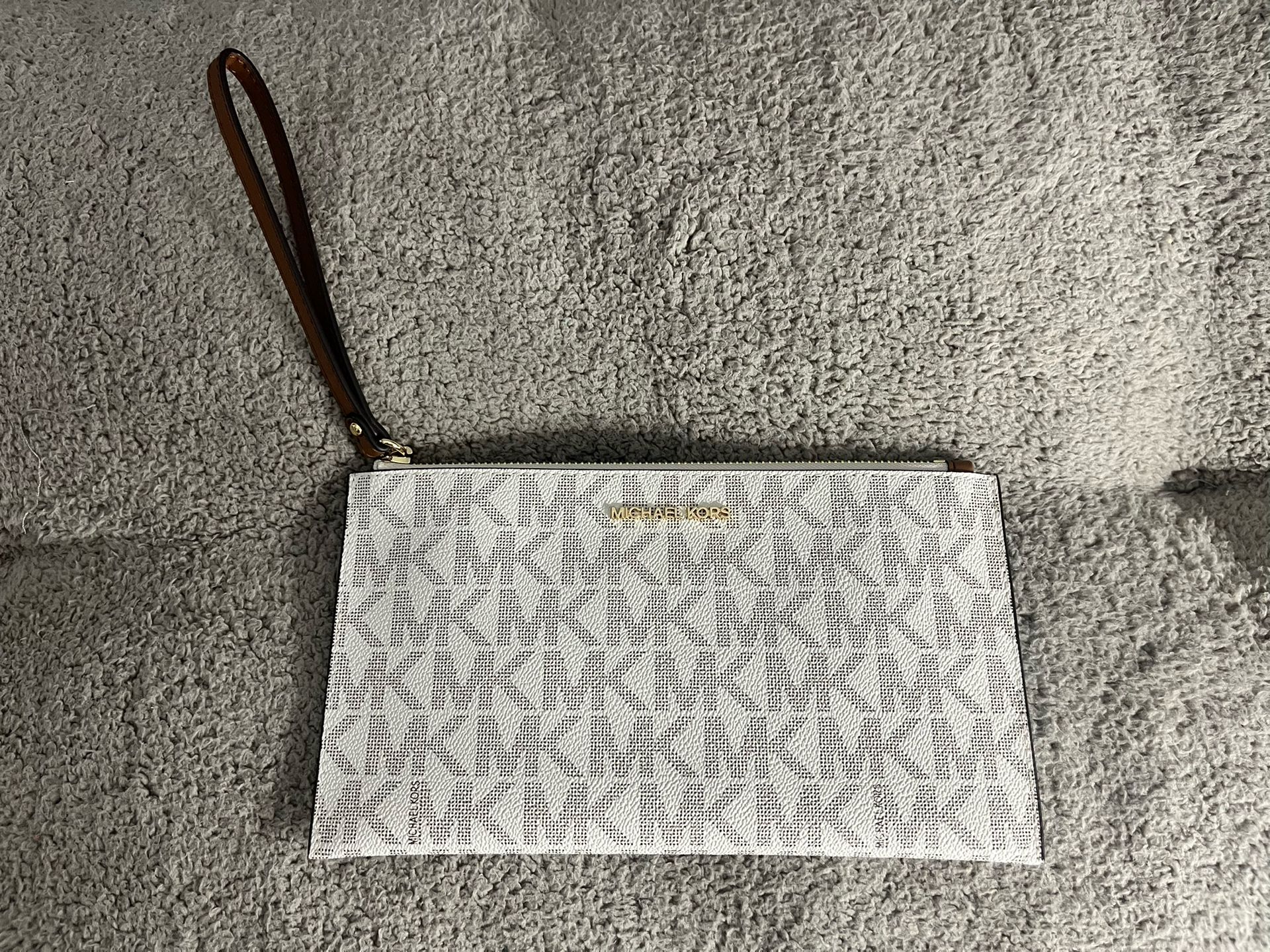 Michael Kors Wristlet
