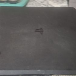 Ps4 W/ Wireless Dual Shock Remote