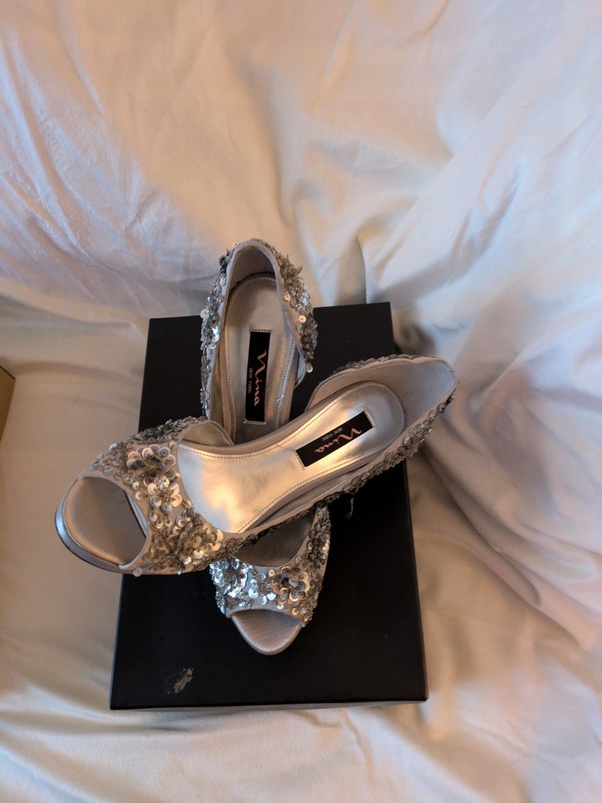Silver Sequins Slip On Pumps