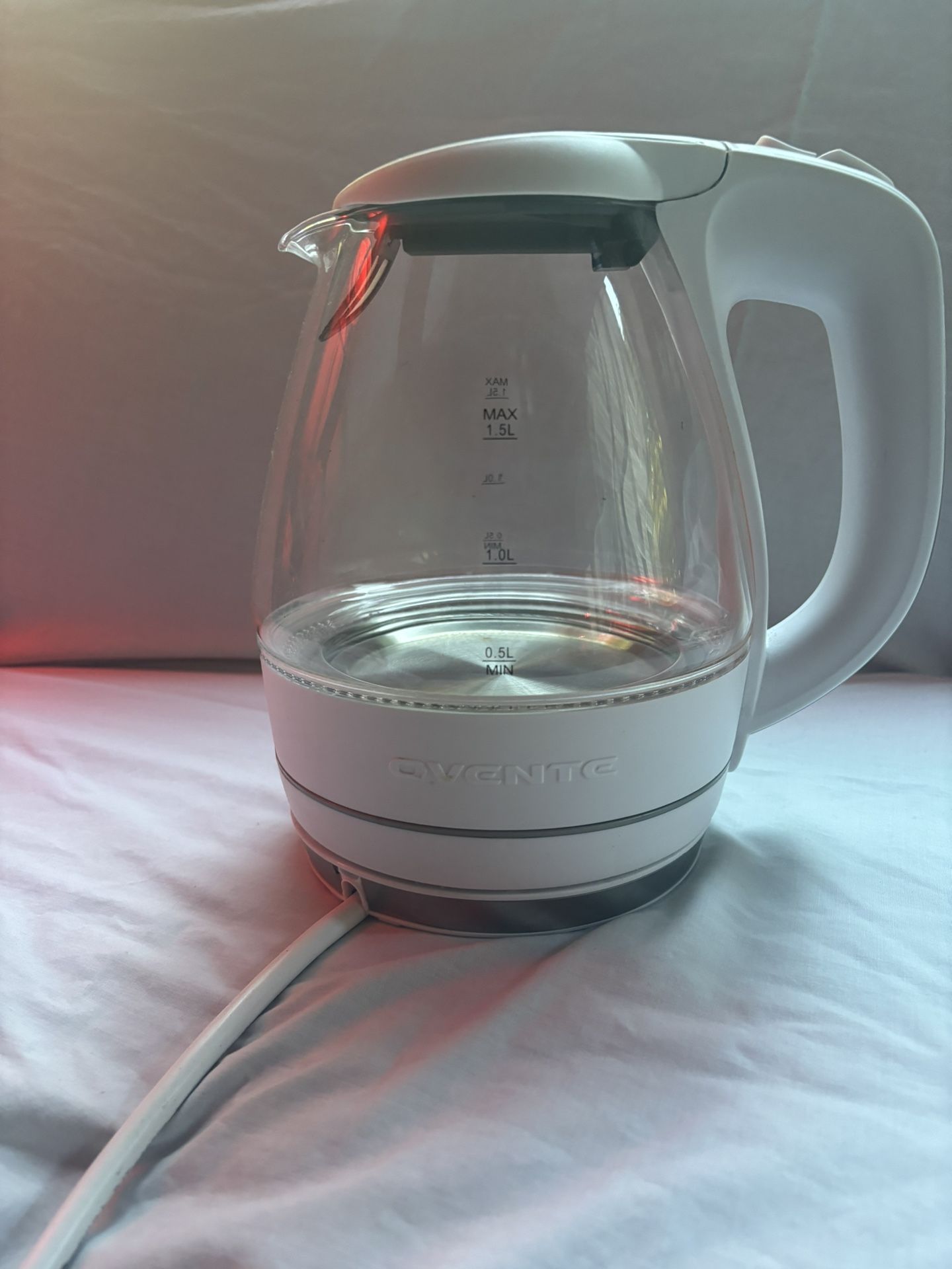 OVENTE Illuminated 6.5-Cup White Electric Kettle with Filter