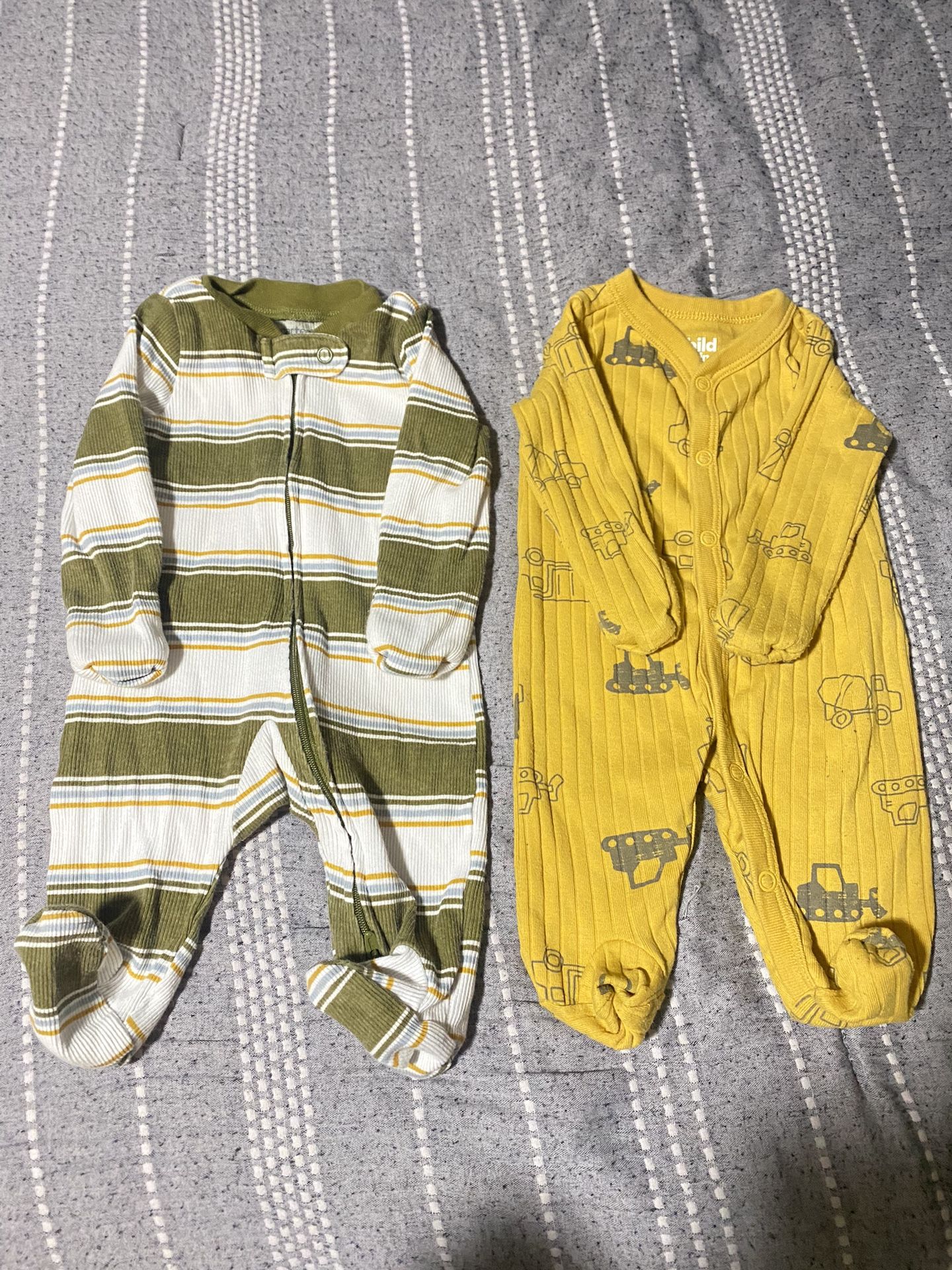 Newborn Carter’s Footies