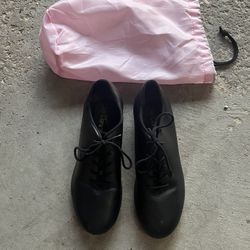Tap Shoes - Girls Size 6