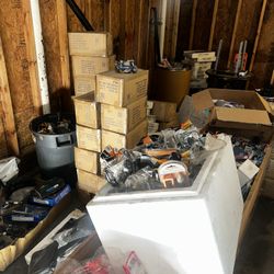 Thousands Of Iphone, iPad, Android, Samsung Accessories HALF OFF BUNDLE HOLIDAY DEAL!!