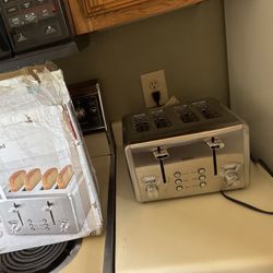 Brand New 4 Slice Toaster