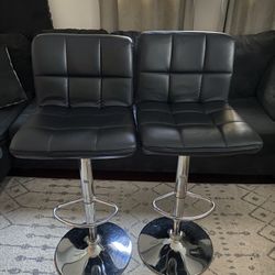 2 Bar stools