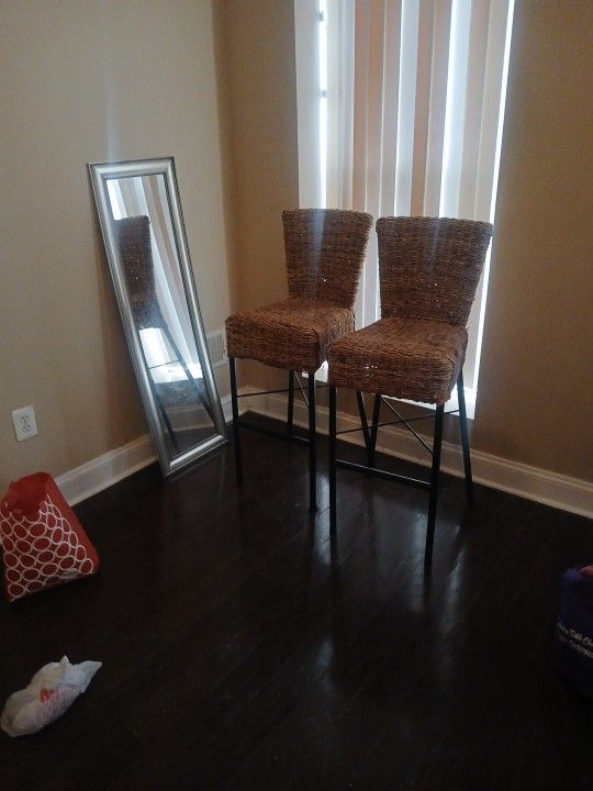 2 High Chair/ 5ft Mirror