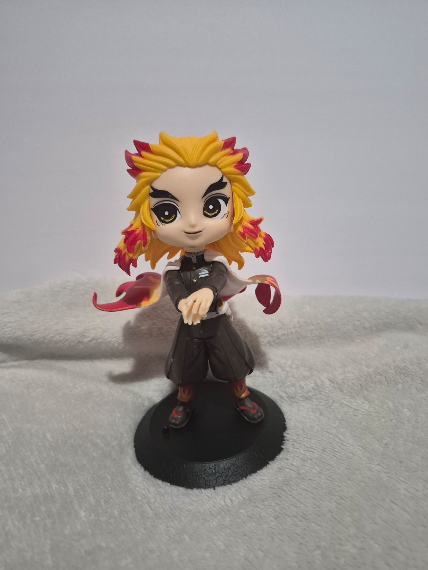 Demon slayer chibi kyojuro rengoku figure