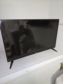 32" Sharp Tv with remote