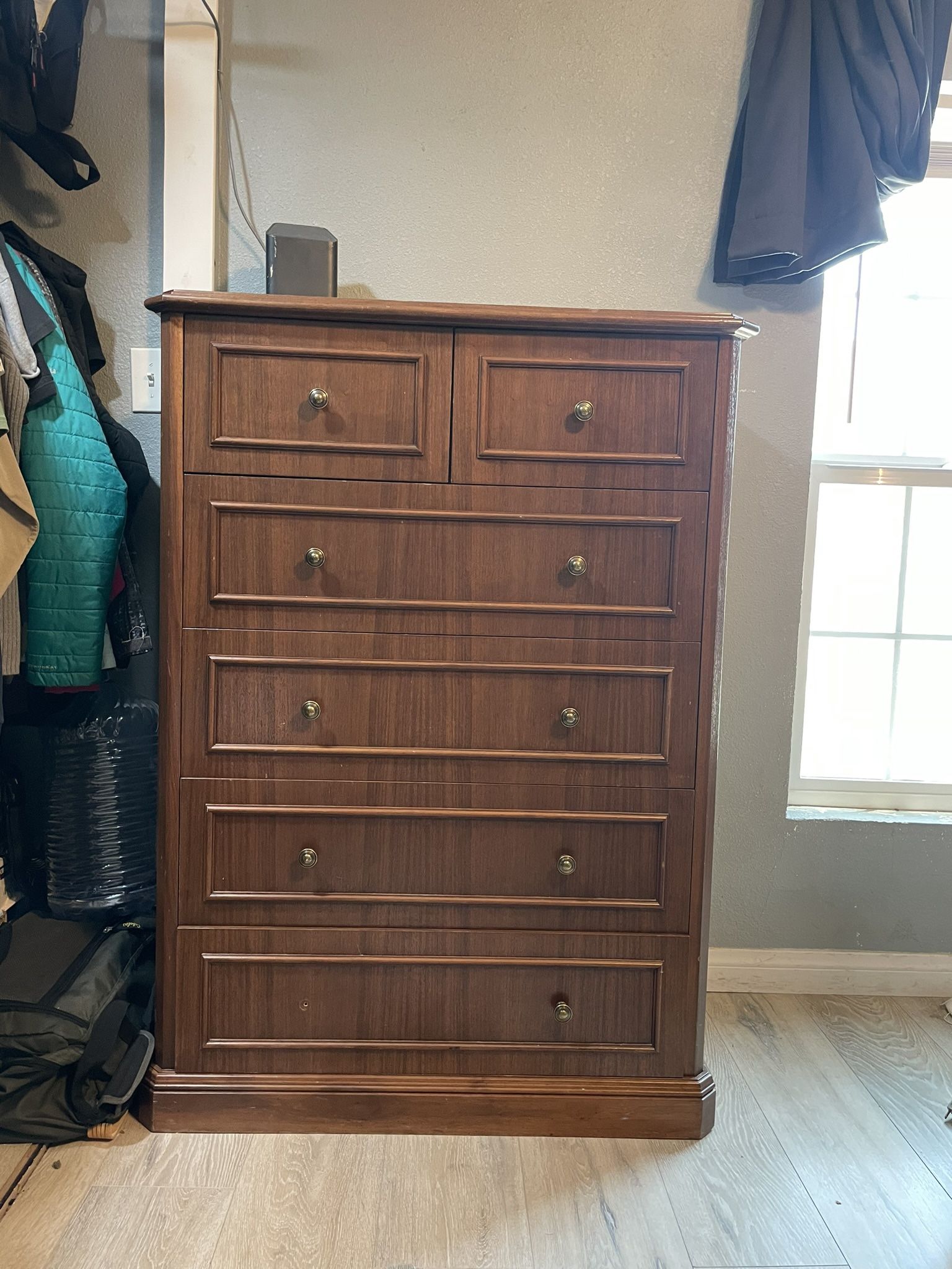 6 Drawer Wooden Dresser