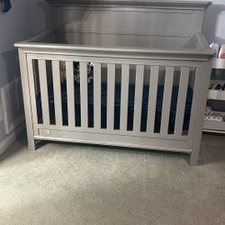 Serta Crib 