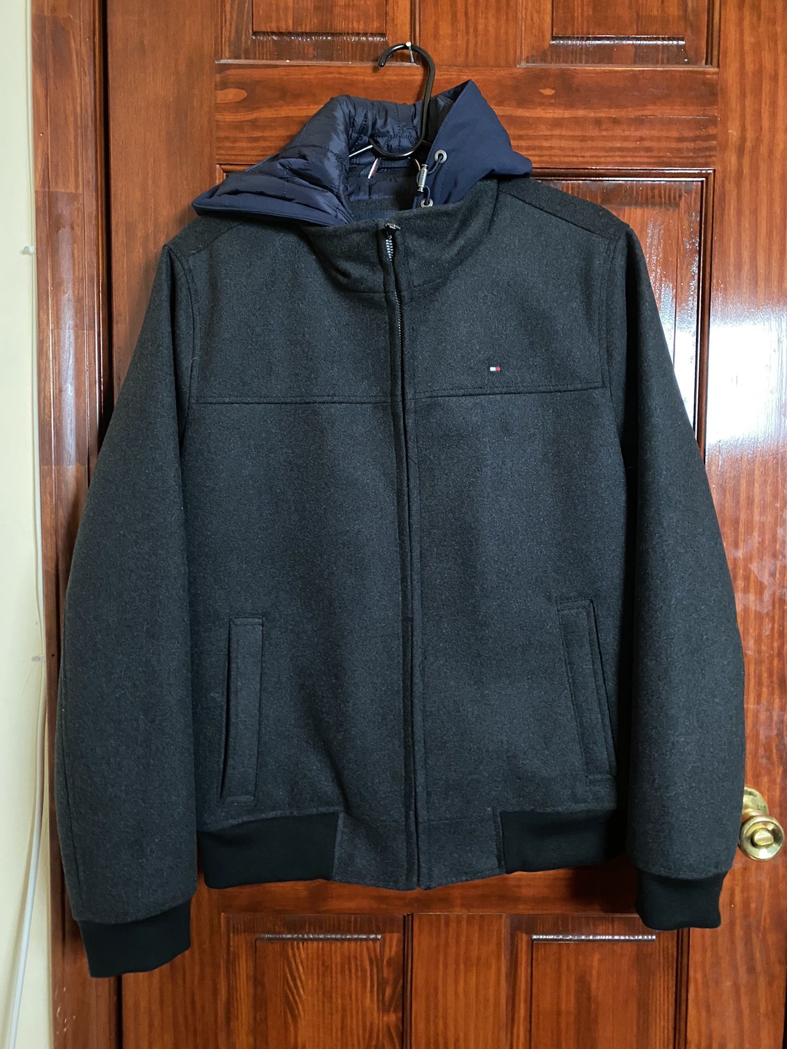 Tommy Hilfiger Men’s Layered Hooded Tech Jacket size Small