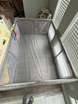 Large playpen