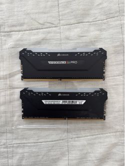 CORSAIR VENGEANCE RGB PRO  DDR4 32GB