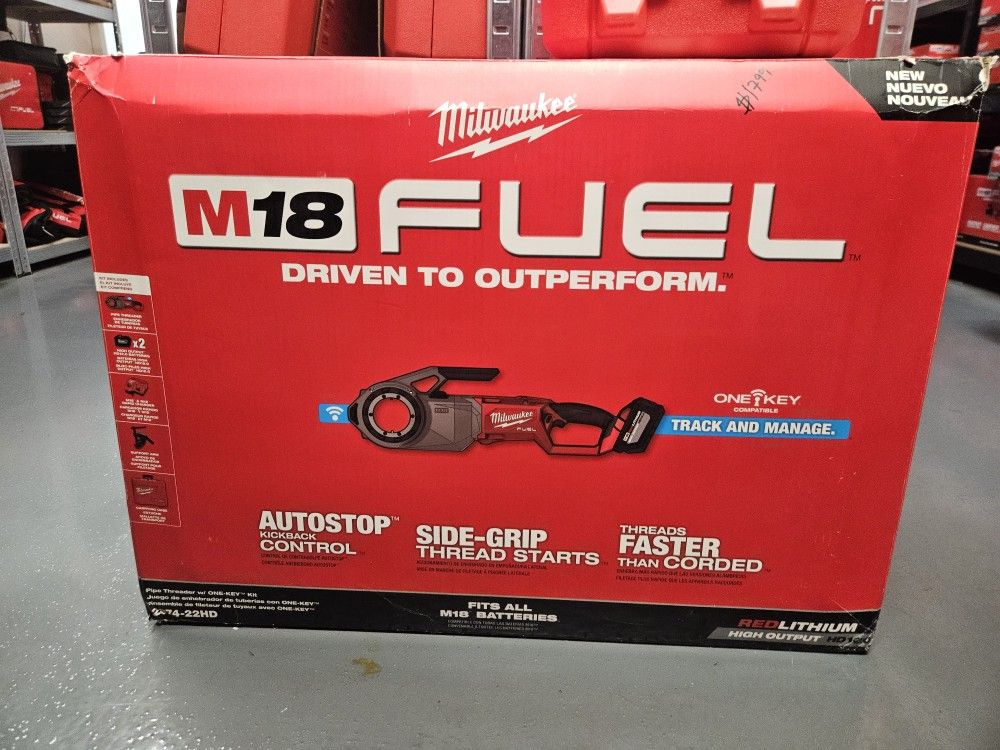 MilwaukeeM18 Fuel One Key Cordless Brushless Pipe Threader Kit