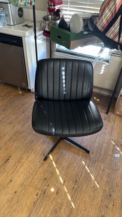 Large lounge chair