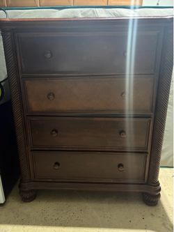 Dresser drawer