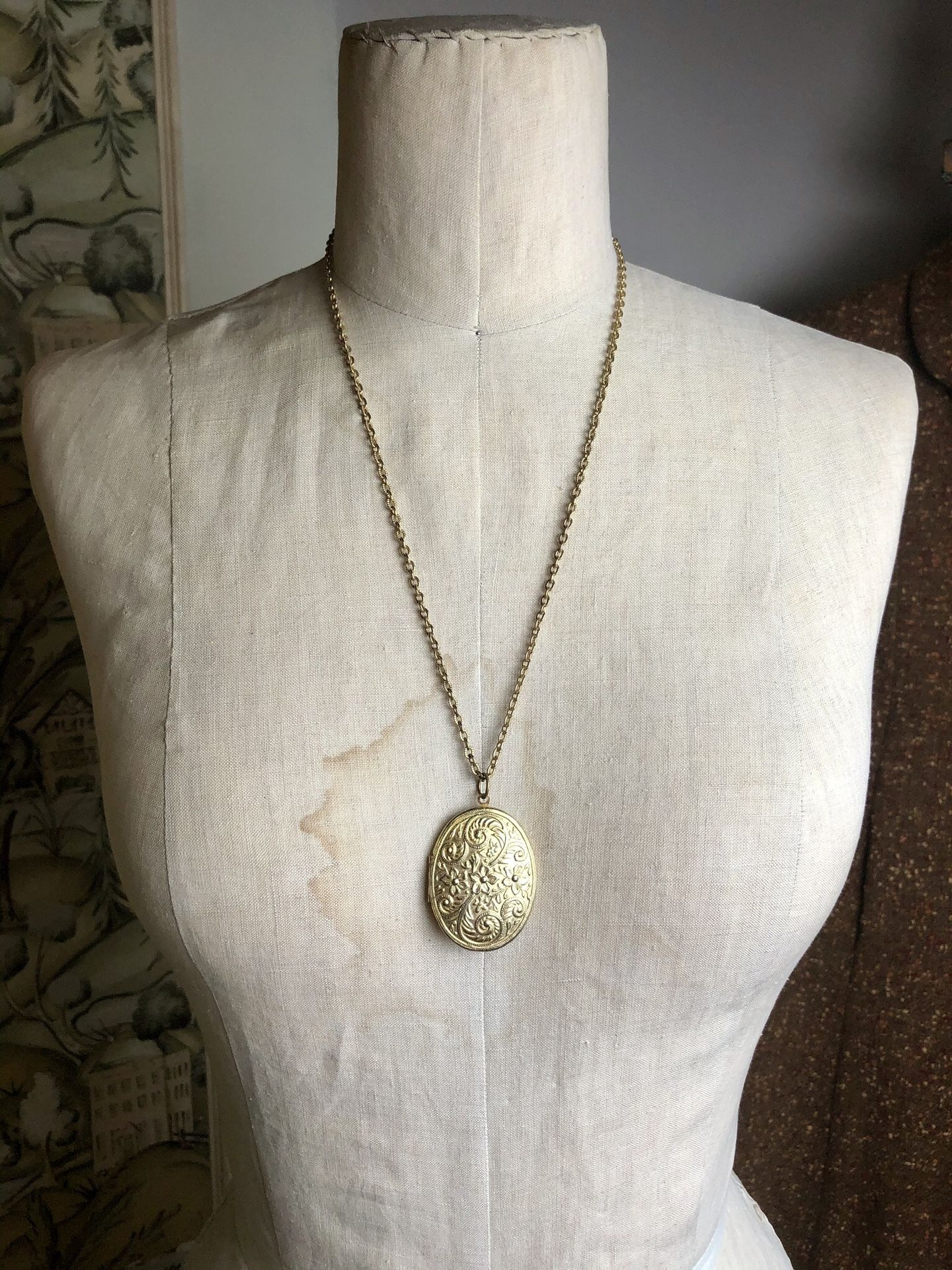 Vintage Faux Gold Locket