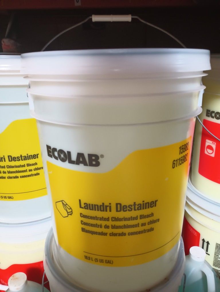 Tri-Star Solar bright liquid Laundry Detergent