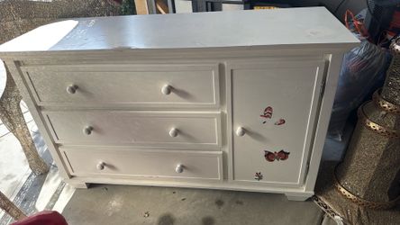 Dresser