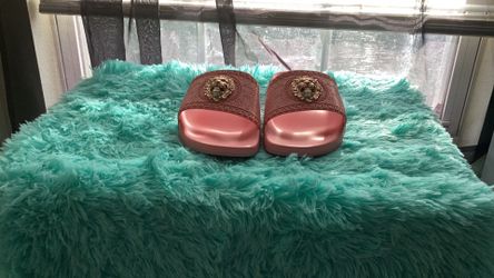 Women’s Pink Slides