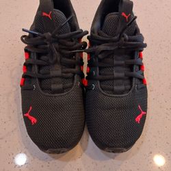 Like New Women's Size 8 Puma Running Shoes Worn Once