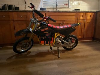 Electric dirtbike Ava now