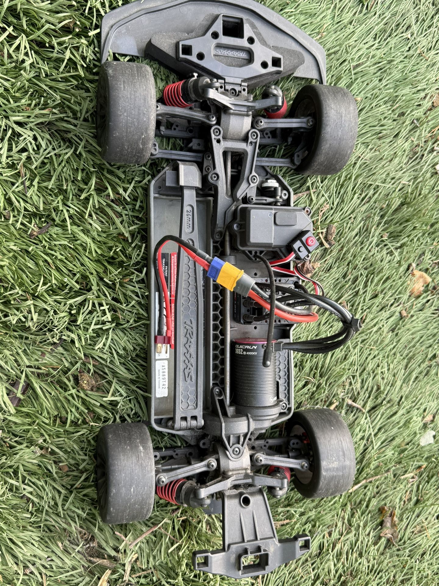 TRAXXAS SUPRA