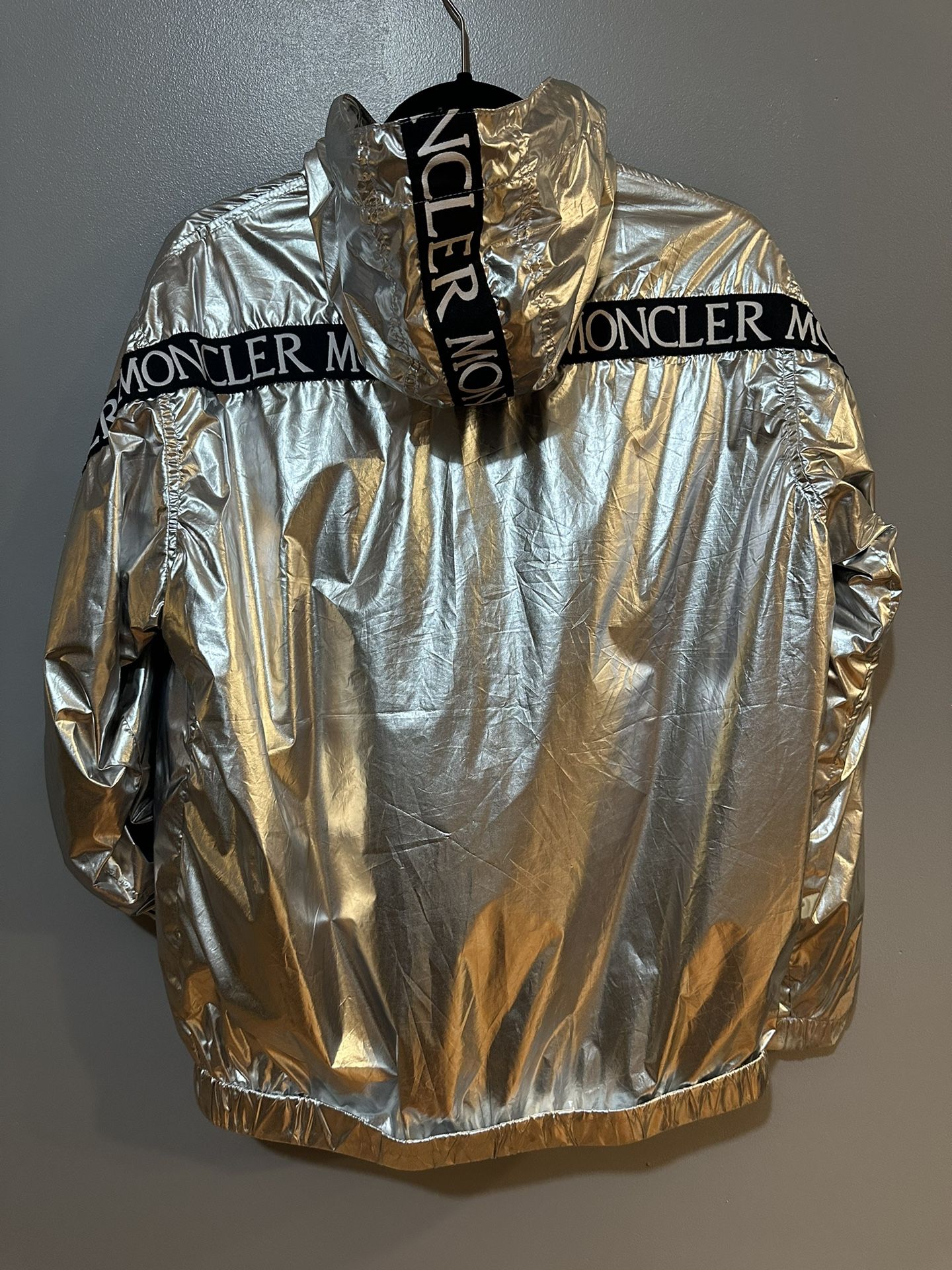 Rare Moncler Mens Alicia Keys Metalic Silver windbreaker size xl but fits me perfectly like a large.