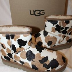  UGG CLASSIC ULTRA MINI COW PRINT BOOT