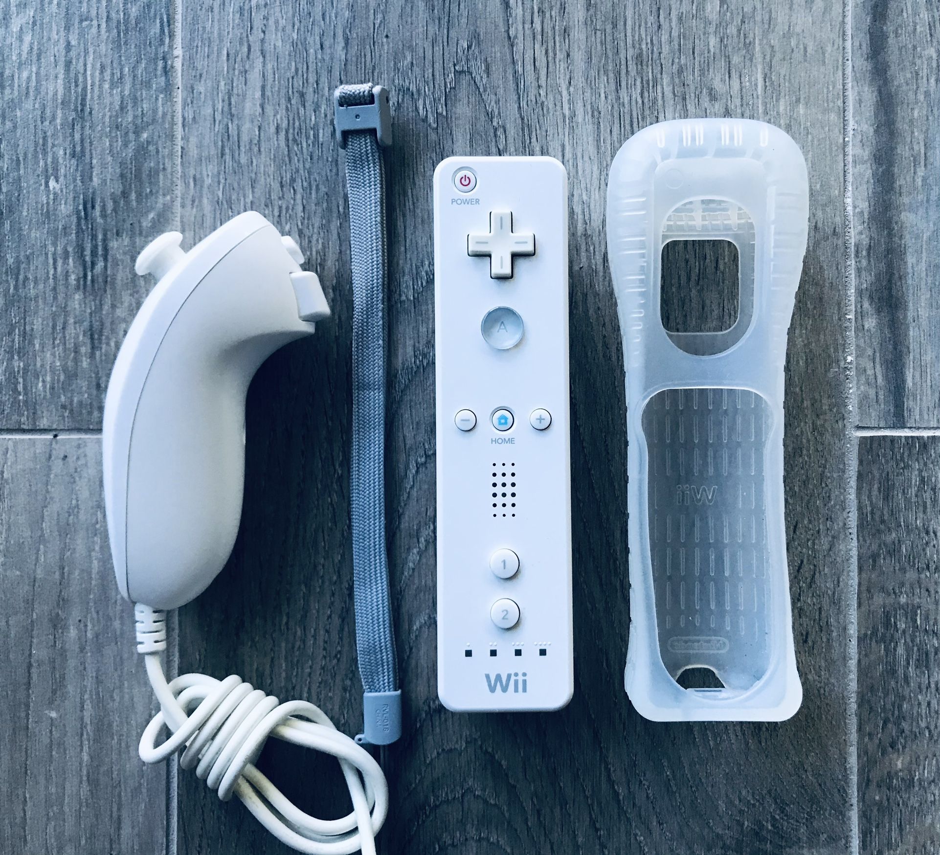 Wii Remote + Nunchuck for Nintendo Wii