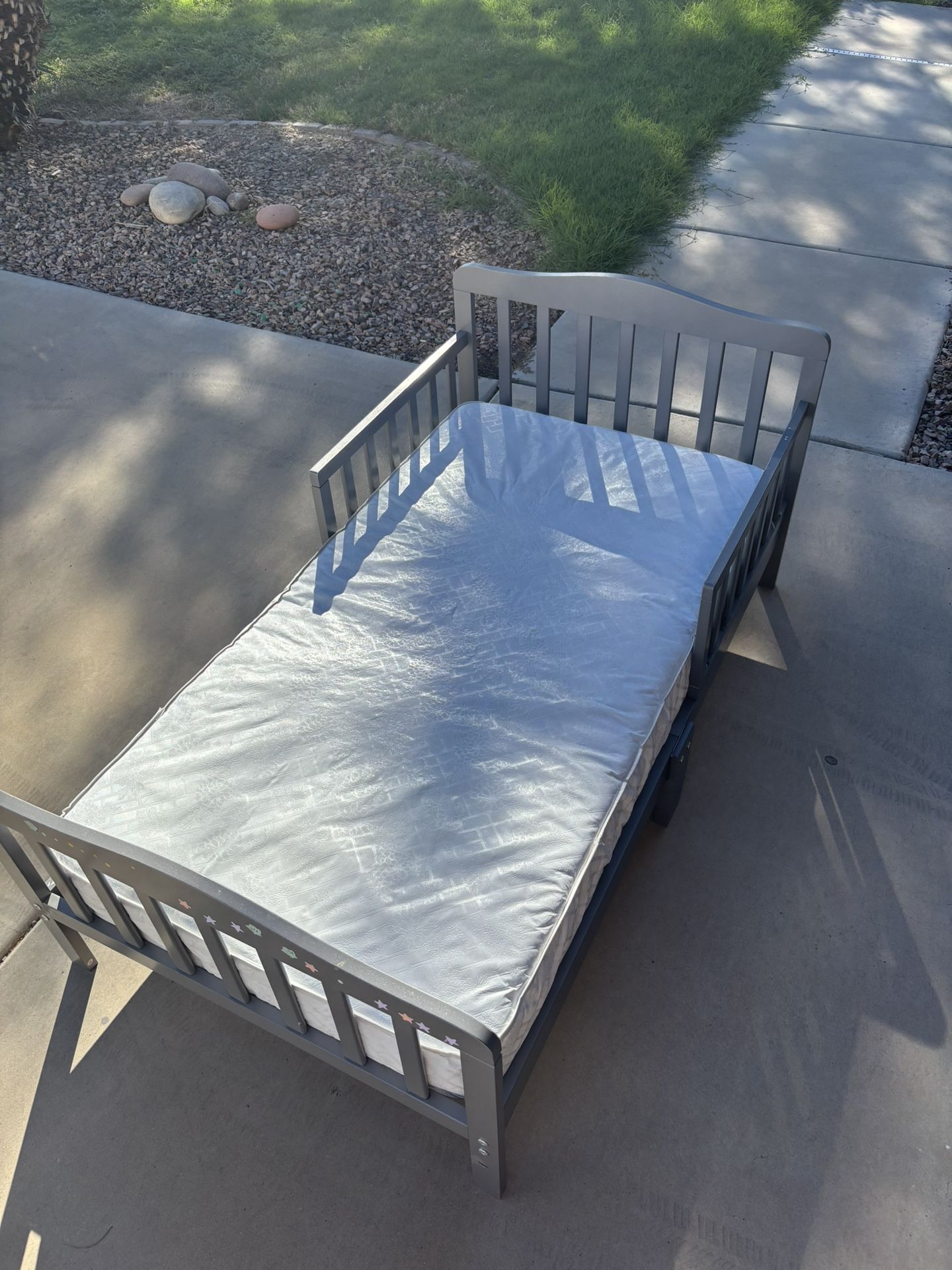 Toddler Bed frames And Mattresses