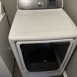 Whirlpool / Samsung Washer & Dryer Set