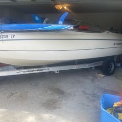 19 Ft Stingray Boat