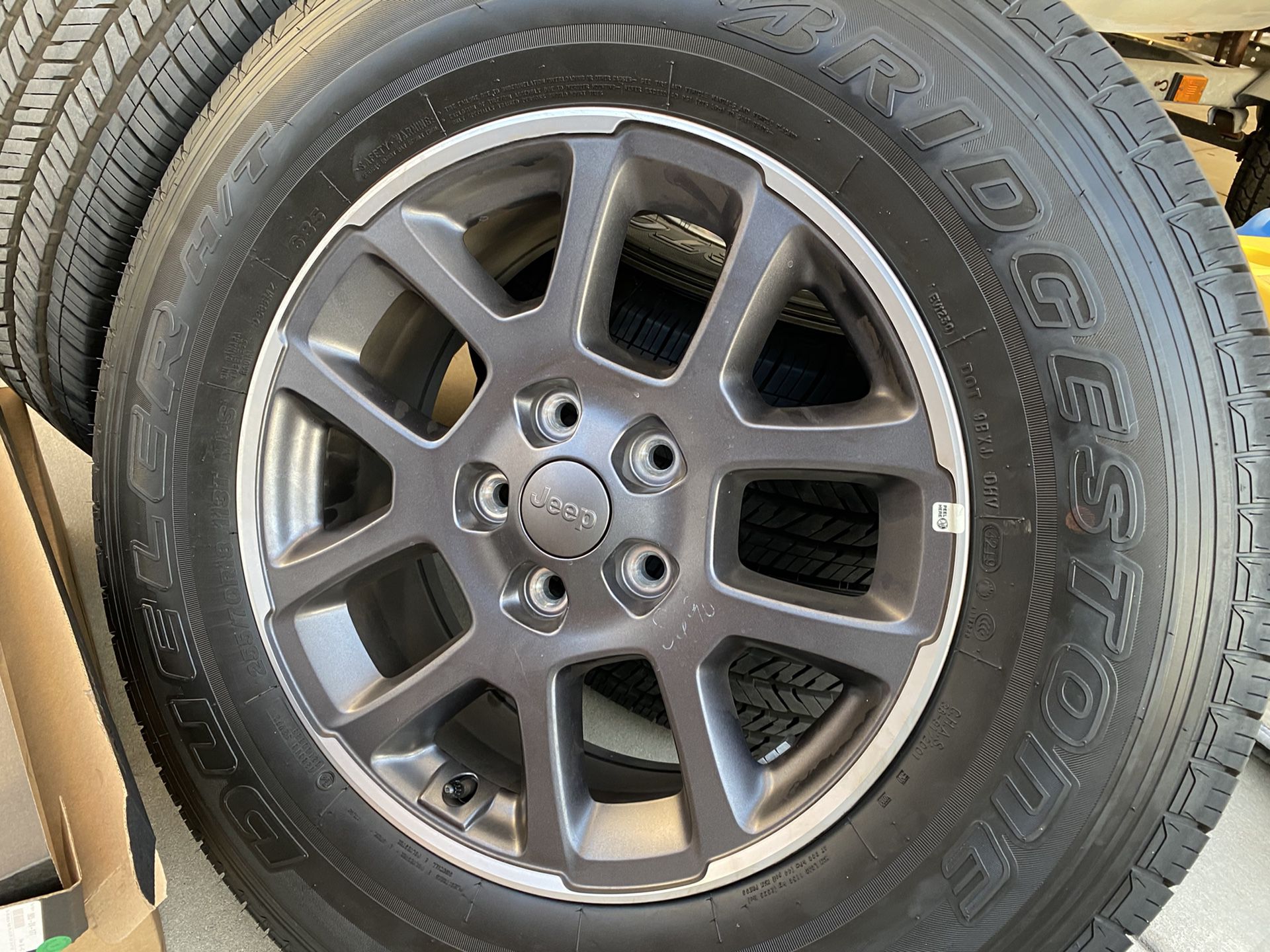 18” Jeep wheels & tires
