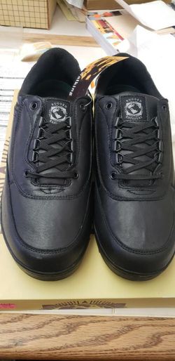 NEW RUGGED EXPOSURE WALKING SHOES MENS 10.5 New in box