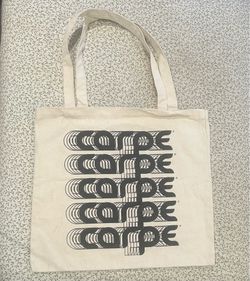 Tote bag
